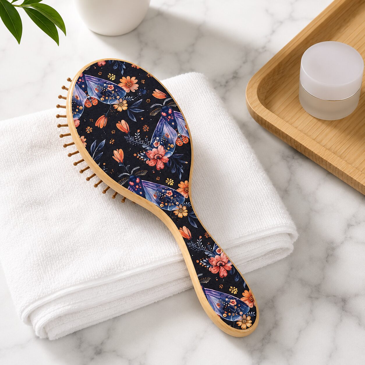 Bolaz Strawberry Hair Brush - Image 3
